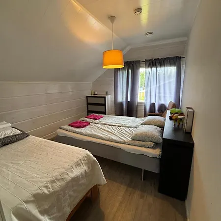 Omakotitalo Detached House *